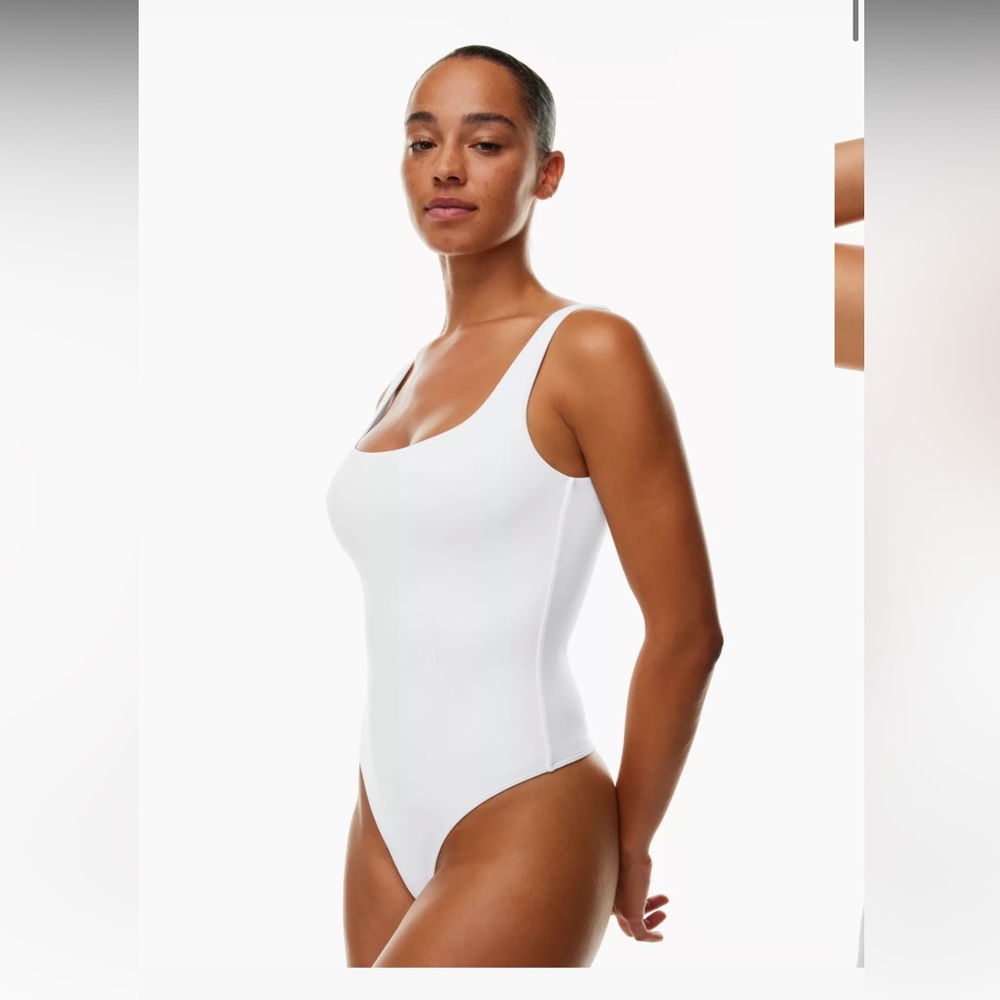 Babaton contour square neck bodysuit